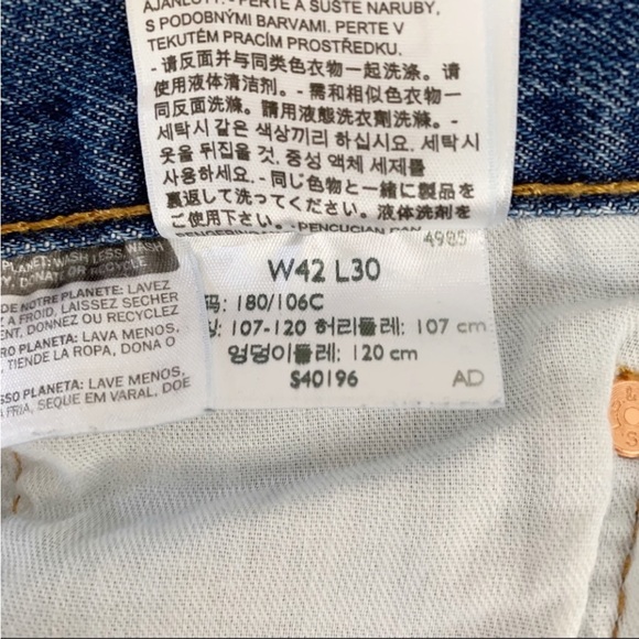 Men's 501 Button Fly Levis ~ 42 - Picture 3 of 4